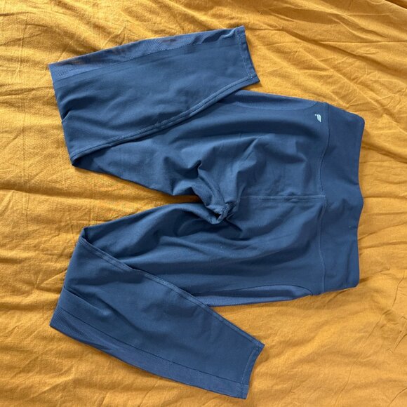 Fabletics Sports Bra & Legging set Size L - Picture 4 of 5